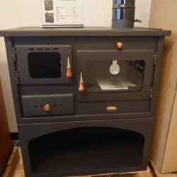 Sporák na tuhá paliva PRITY 1P34, pravá